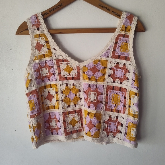 Rebellion Colorful Crochet Women Top Snall - Picture 4 of 9